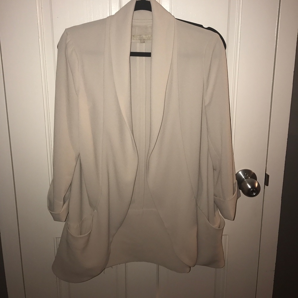 Lightweight blazer