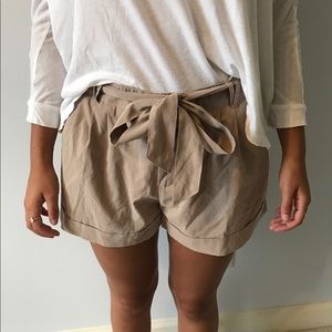 Adorable bow shorts