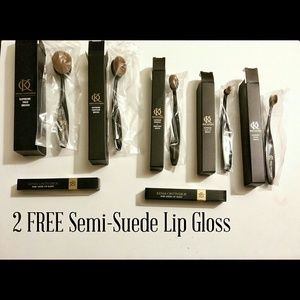 Kenia Ontiveros  HIGH QUALITY Make-up Brushes