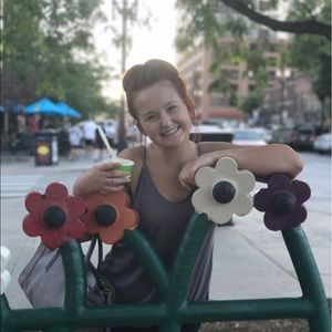 Meet your Posher, Sydni