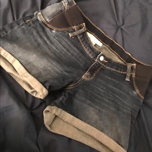 Liz Lange maternity shorts