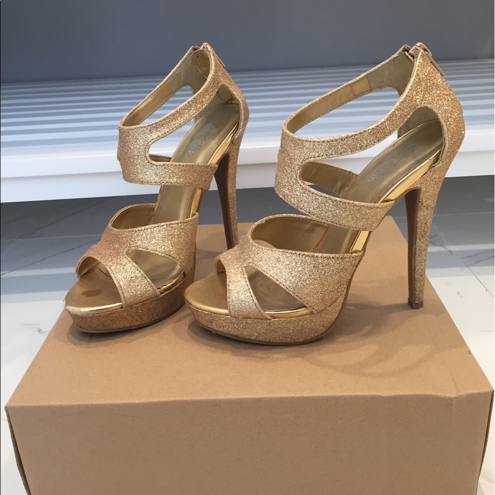 Gold Glitter High Heels!