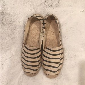 Soludos black and white striped size 8