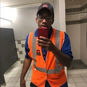 Meet your Posher, Kenneth