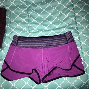 BRAND NEW LULU SIZE 6!  PRICE IS VERY NEGOTIABLE