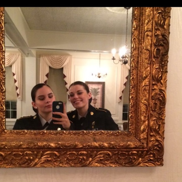 Meet your Posher, Maria - Picture 1 of 1