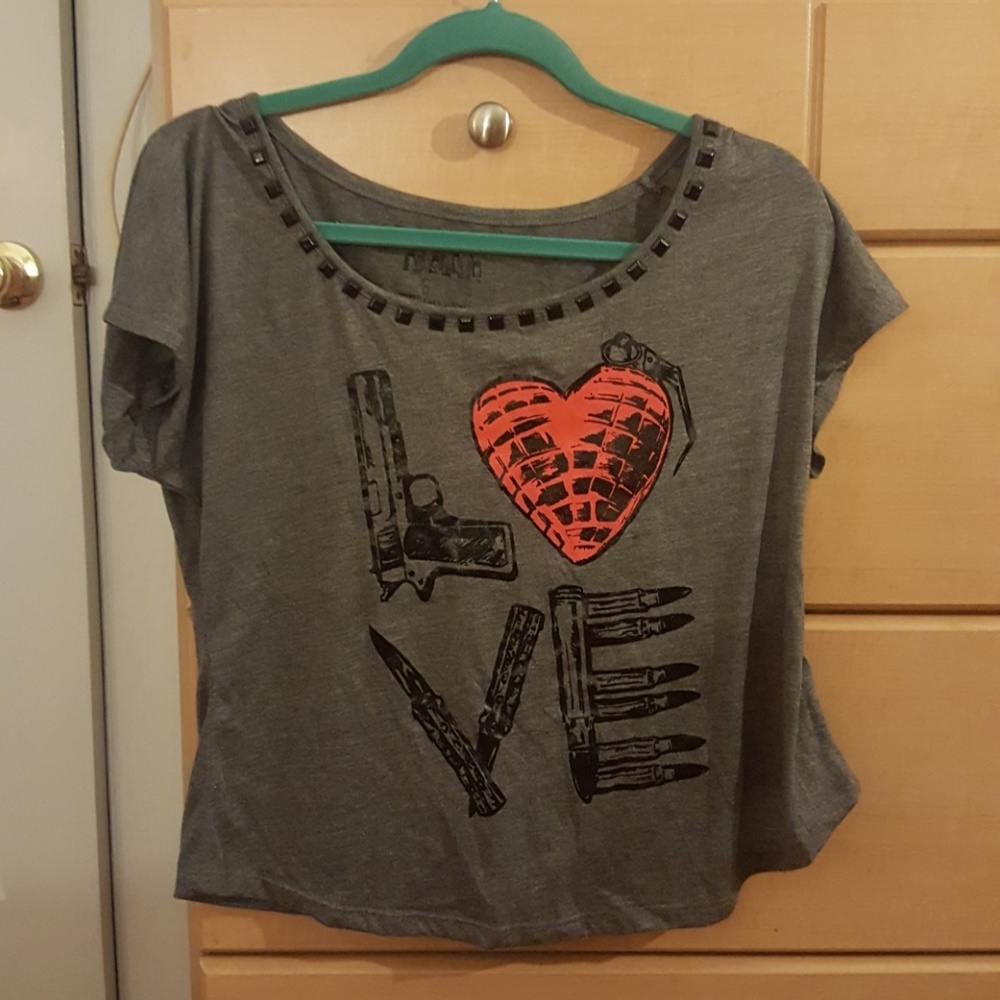 Off shoulder shirt