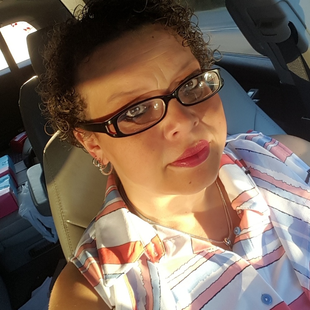 Meet your Posher, Monica