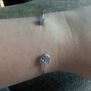 Adjustable bracelet