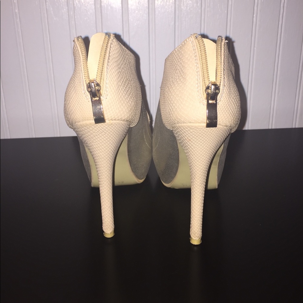 Heels - Picture 5 of 5
