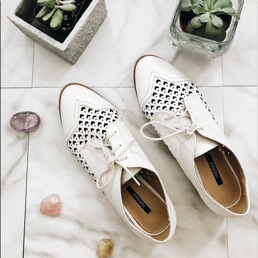 White forever 21 cut out oxford shoes