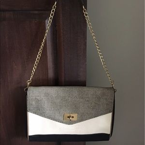 BCBG Maxazaria Envelop Clutch w/Straps