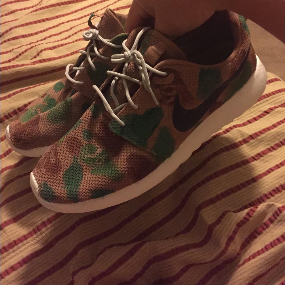 BAPE CUSTOM ROSHE