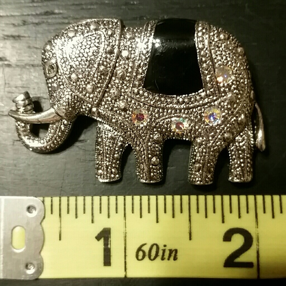 *SOLD* Elephant Pin - Picture 2 of 2