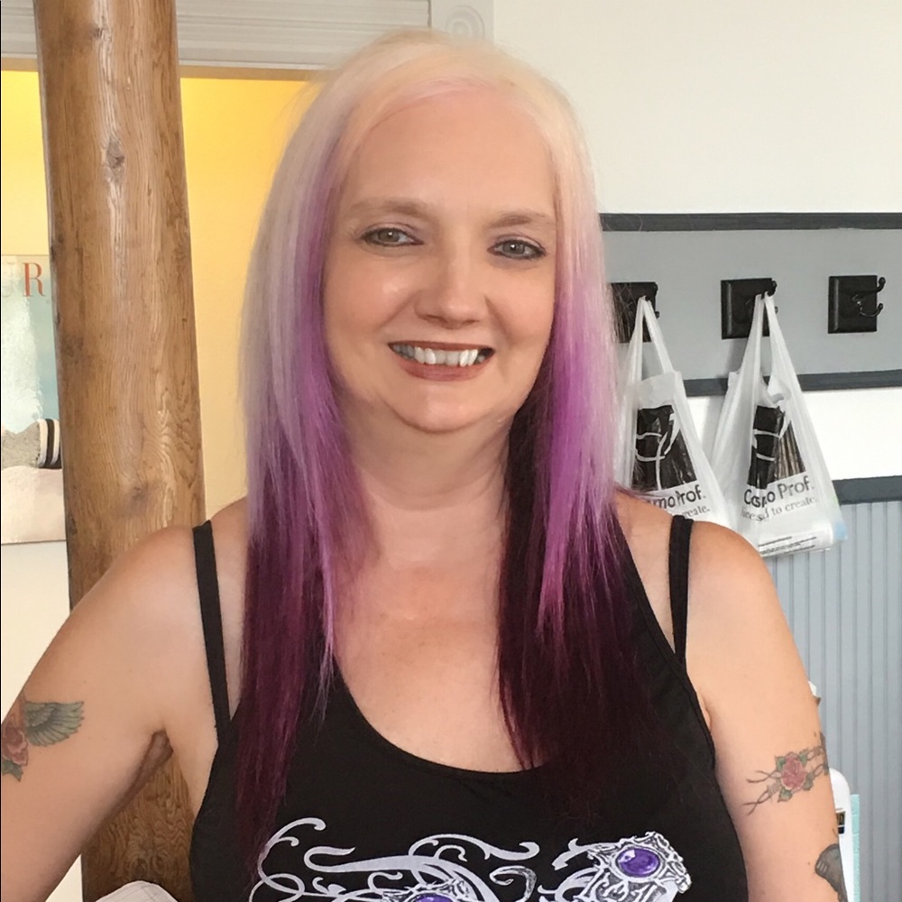 Meet your Posher, Lisa