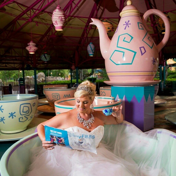 Meet your Posher, Jessica - Picture 2 of 5