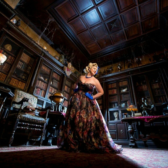 Meet your Posher, Jessica - Picture 5 of 5