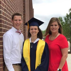 Meet your Posher, Danielle