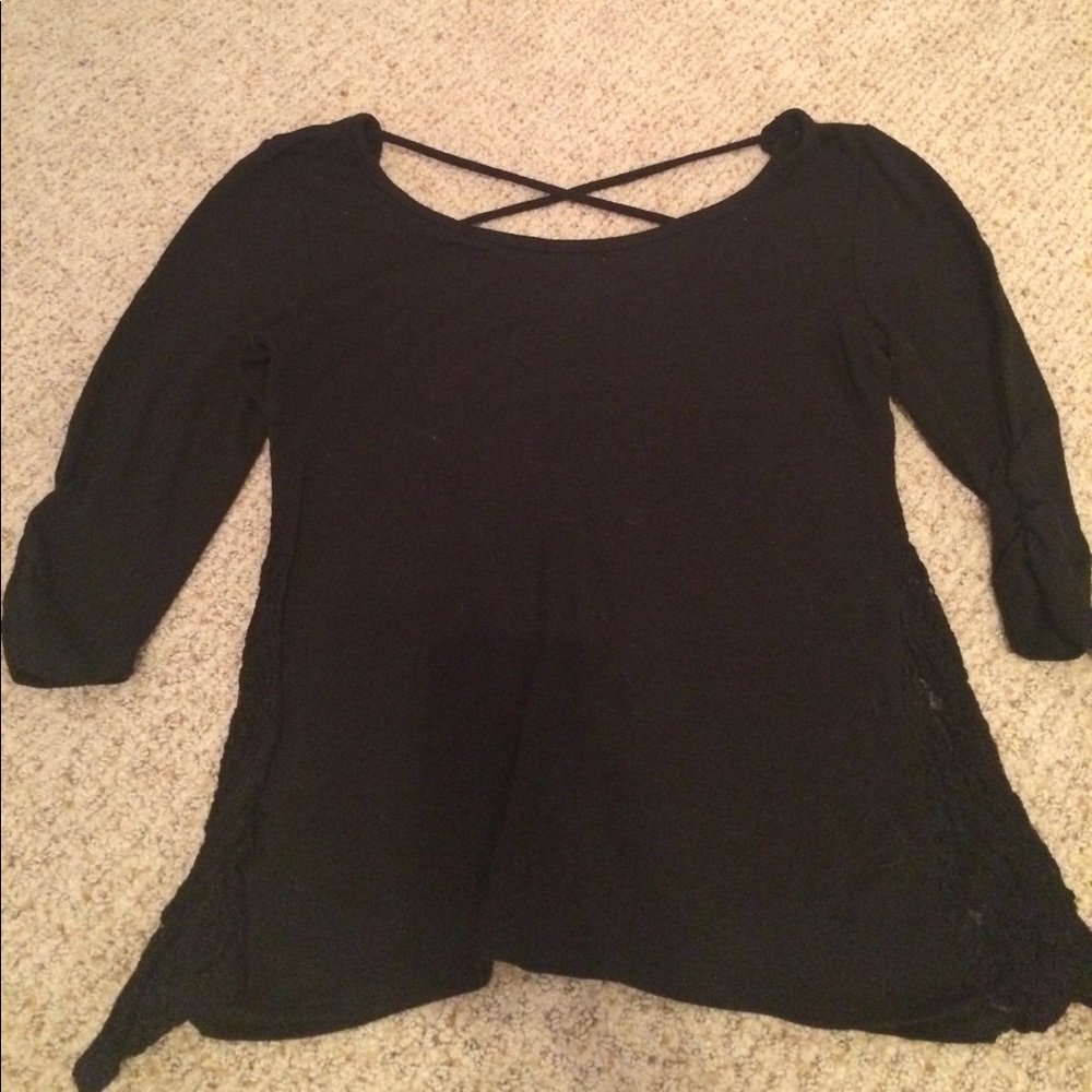 Black shirt w/ back design