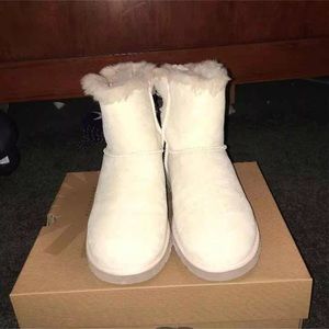 Mini Bailey Bow Uggs