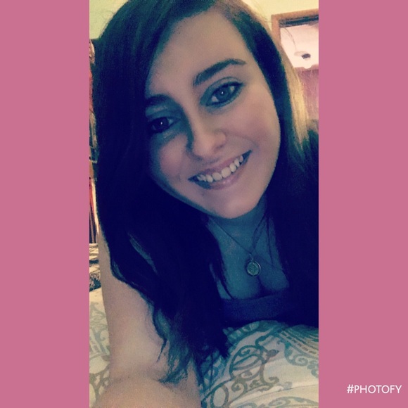 Meet your Posher, Jessica - Picture 1 of 1