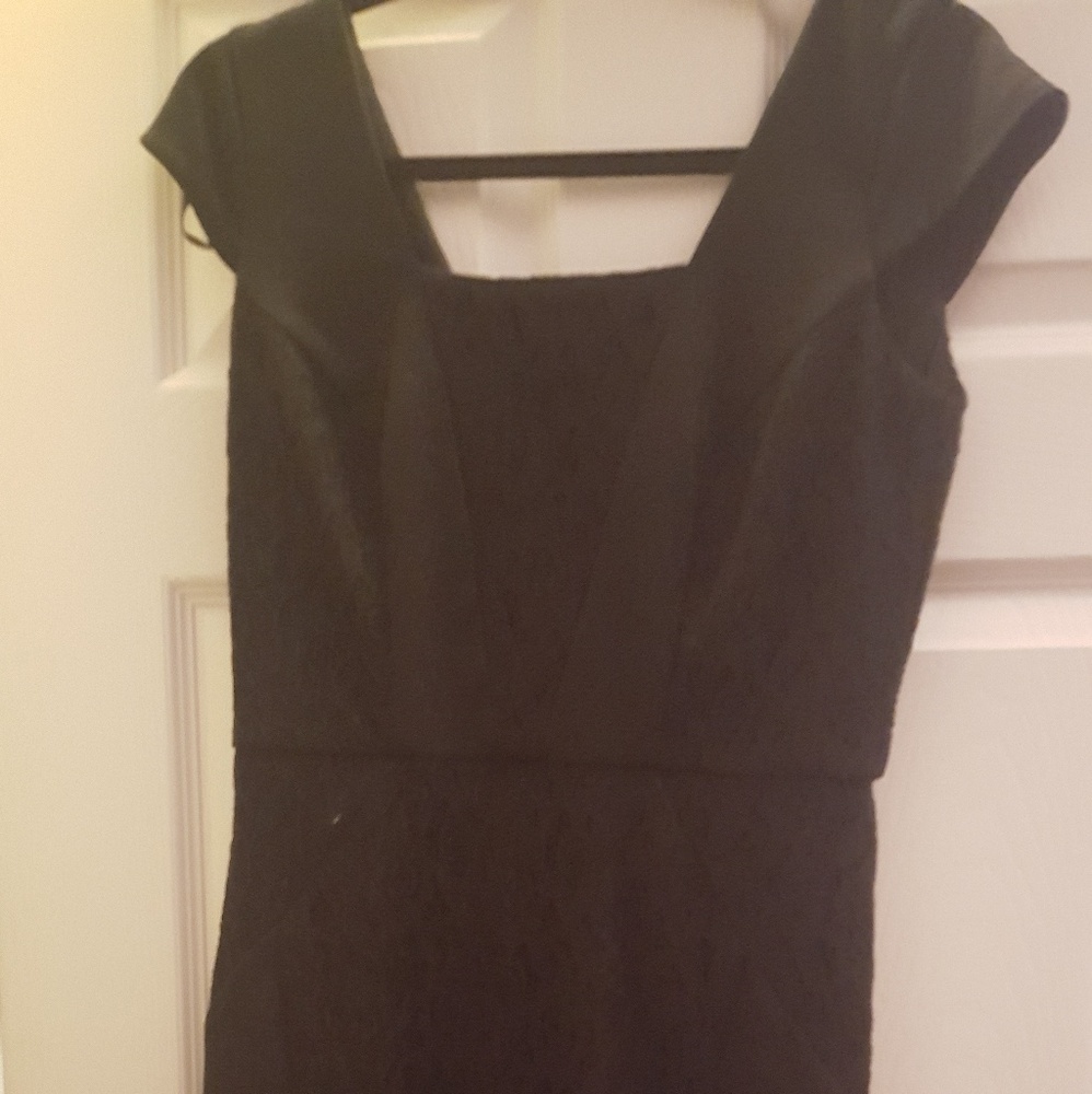 Limited nice and stretchble with lace dress