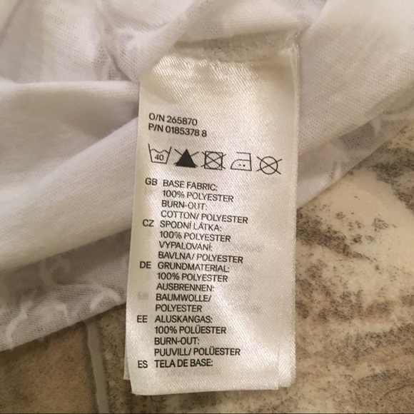 H&M DIVIDED white sugar skull tank top - Picture 5 of 7