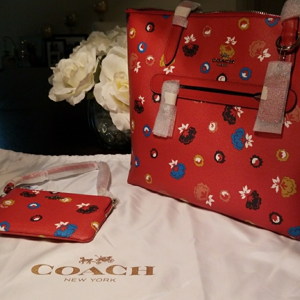 COACH TAYLOR FLORAL PRINT RED TOTE WITH WALLET