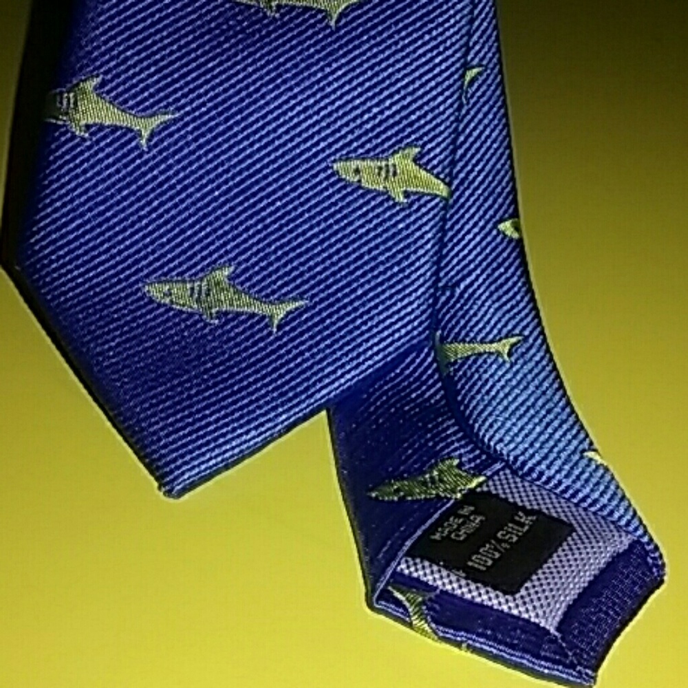 Tommy Hilfiger slim Shark Tie 100% silk
