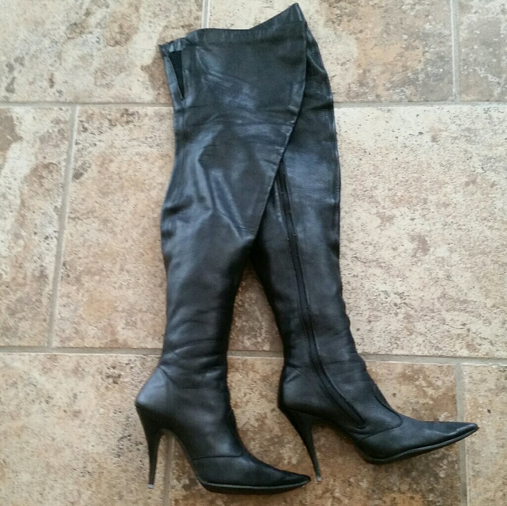 VIXEN, black leather, thigh high boots, Gorgeous!