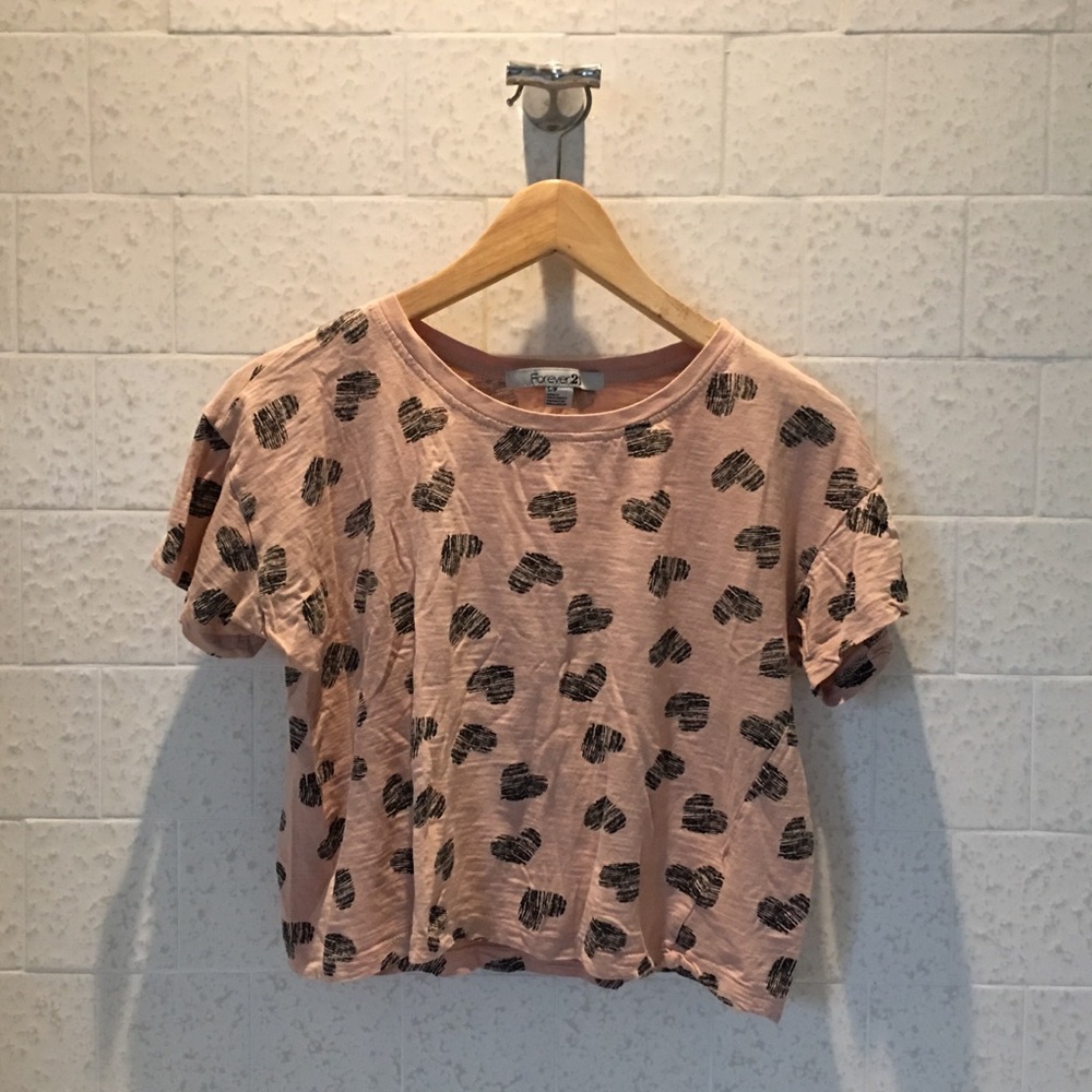 FOREVER 21 / Heart Crop Top
