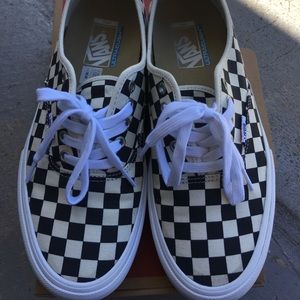 !!GREAT PRICE!! VANS Authentic Pro Checkerboard
