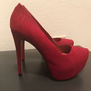 ALDO Red platform heels EUC