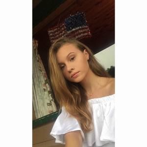 Meet your Posher, Kelly