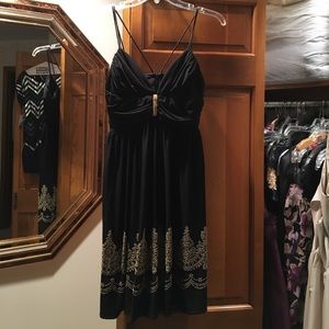 CACHE BLACK & GOLD COCKTAIL DRESS SIZE 4 CACHE BLACK & GOLD COCKTAIL DRESS SIZE 4