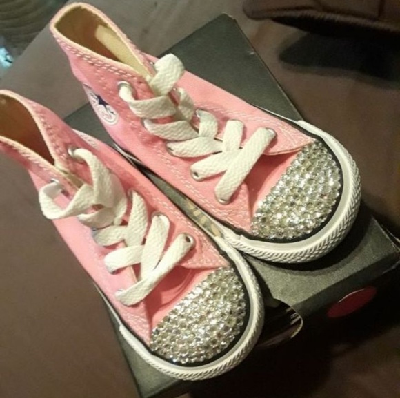 Toddler Chucks with swarvaski crystals - Picture 1 of 3