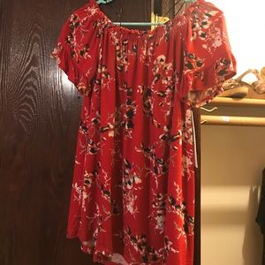 Off the Shoulder red Floral top, size Small, NWT