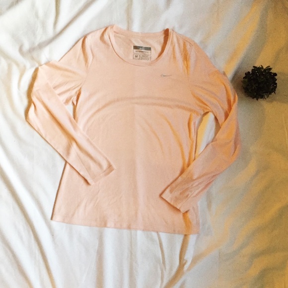 Nike Tops - Nike Fit Dry Sports Tee