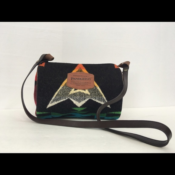 Pendleton Handbags - Pendleton Shoulder Bag