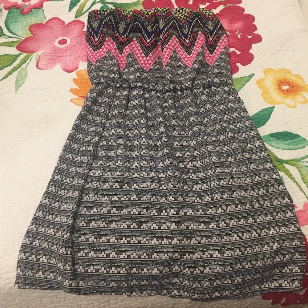 Adorable strapless colorful short dress!!!💕