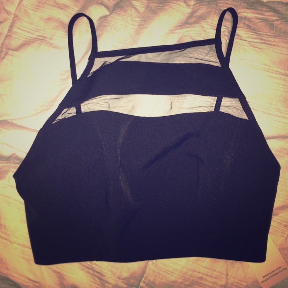 🌟NWT🌟 Tobi Black Detailed Crop Top