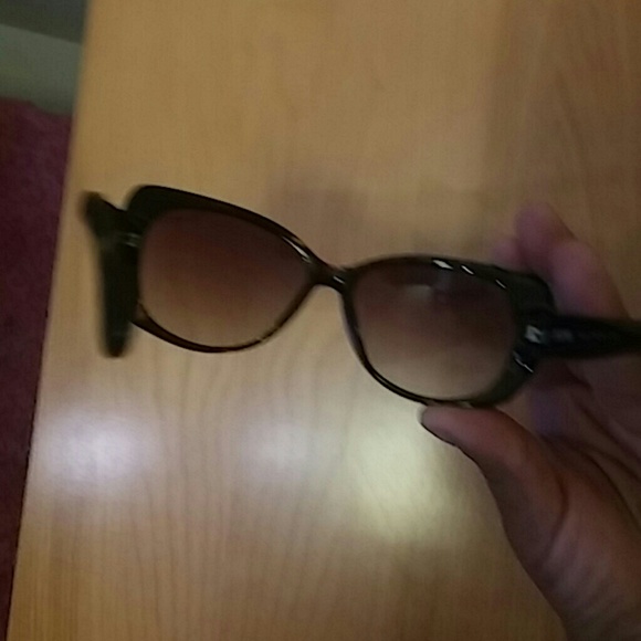 MK sunglasses - Picture 3 of 3