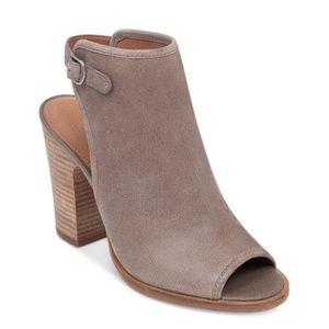 Like new Lucky Brand Lisza peep-toe shooties