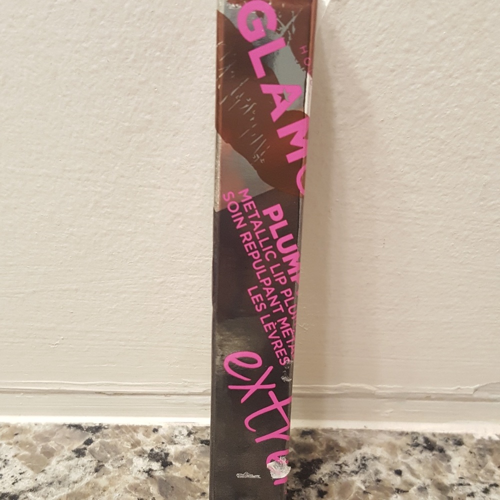 GlamGlow Metallic Plumprageous Lip Treatment