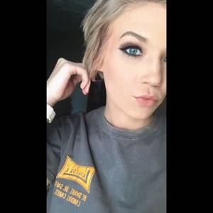 Meet your Posher, Ashleigh