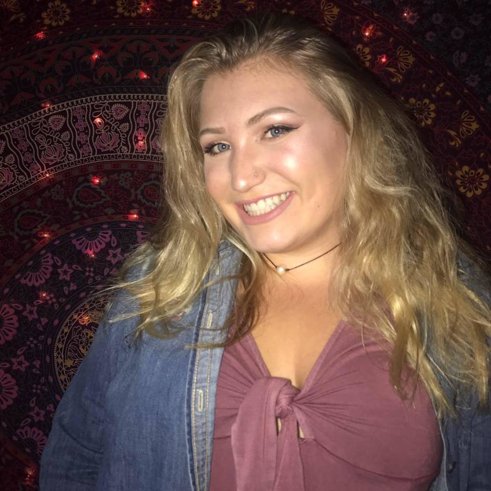 Meet your Posher, Gia