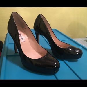 L.K. Bennett patent "Sledge" pumps