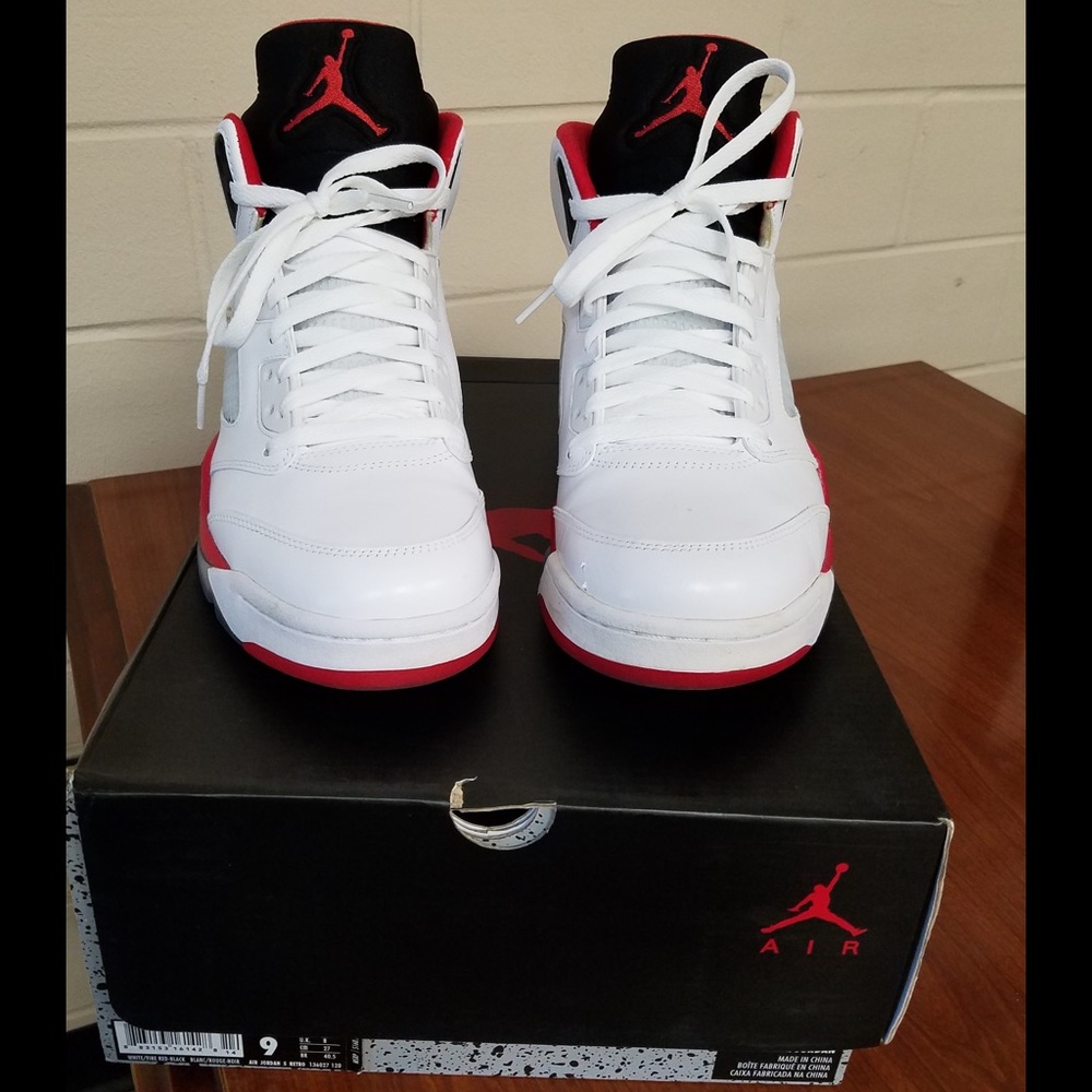 AIR JORDAN RETRO 5