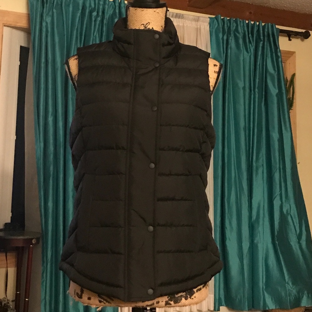 Gap Vests - Picture 2 of 4