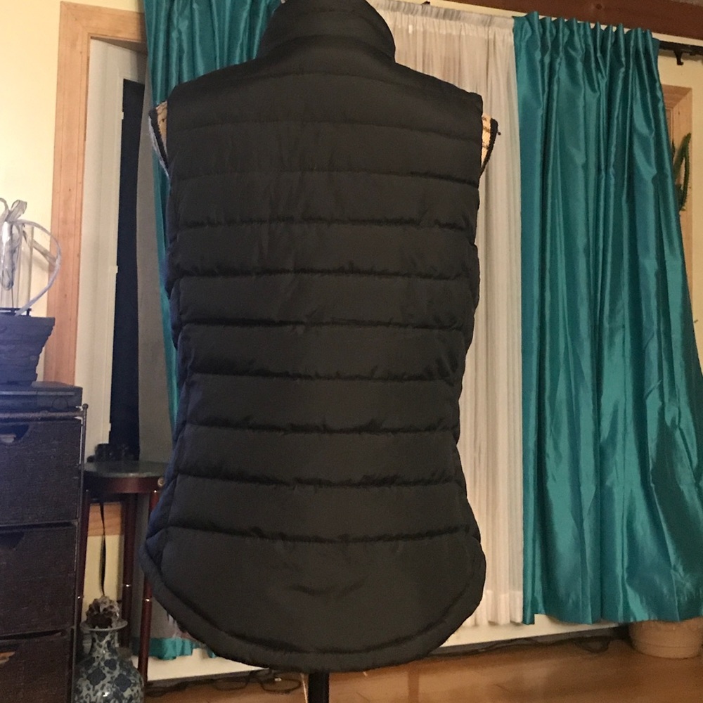 Gap Vests - Picture 3 of 4